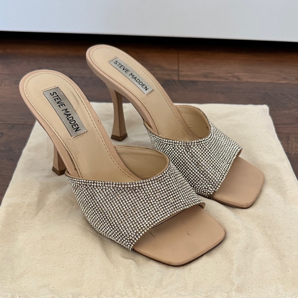 Steve Madden Tan Silver Heels with Rhinestone Embellishments (Size 7.5 Women’s)